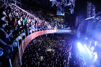 写真は4月11日（現地時間）のロンドン公演の模様。