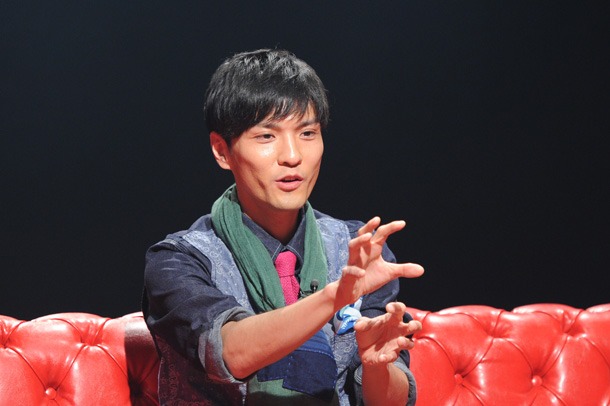 「ゲストとゲスト」より森山直太朗。