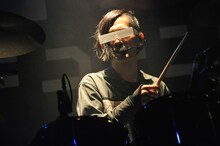 POLYSICSのヤノ。（Photo by 古渓一道）