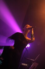 「ユメデアエルヨ」でフロアの空気を一変させた野宮真貴。