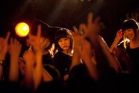 ワンマンライブ「Killer BiS～『IDOL』リリース記念パーティー～」の模様。