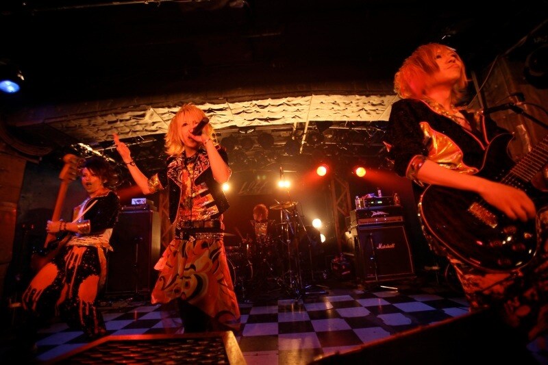 DIV（撮影：平沼久奈）