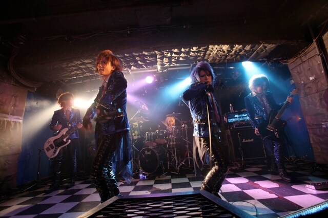 MoNoLith（撮影：平沼久奈）