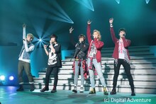 写真は大国男児の渋谷公会堂公演の模様。