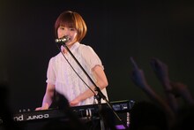 ねごとの蒼山幸子。（Photo by 上飯坂一）