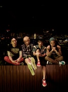 BACK-ON(写真右から2番目がKENJI03)