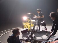 写真は福岡晃子の撮影風景。