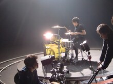 写真は福岡晃子の撮影風景。