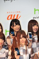 深川麻衣（写真中央）