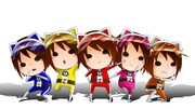 左からちびナノブルー、ちびナノイエロー、ちびナノレッド、ちびナノピンク、ちびナノオレンジ。5人揃ってちびナノレンジャーだ。