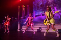 加藤玲奈、島崎遥香、入山杏奈（写真左から） (C)AKS