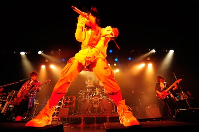 写真は4月20日のライブの模様。