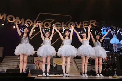 写真は昨日4月21日の横浜アリーナ公演「ももクロ☆オールスターズ 2012」より。