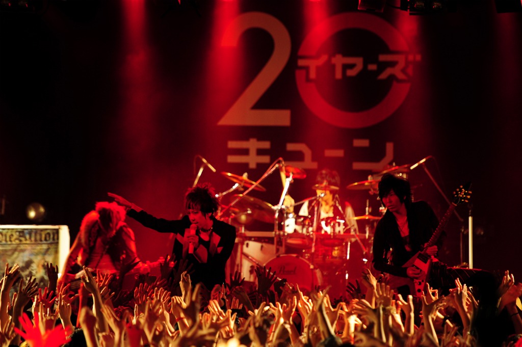 写真は4月18日のライブの模様。