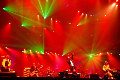 写真は4月22日のライブの模様。