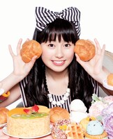 佐々木彩夏（ももいろクローバーZ）の撮り下ろしグラビアページ。