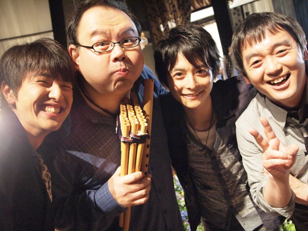 「僕らの音楽」より、ゆず×小池徹平×瀬木貴将「春風」収録時のオフショット。