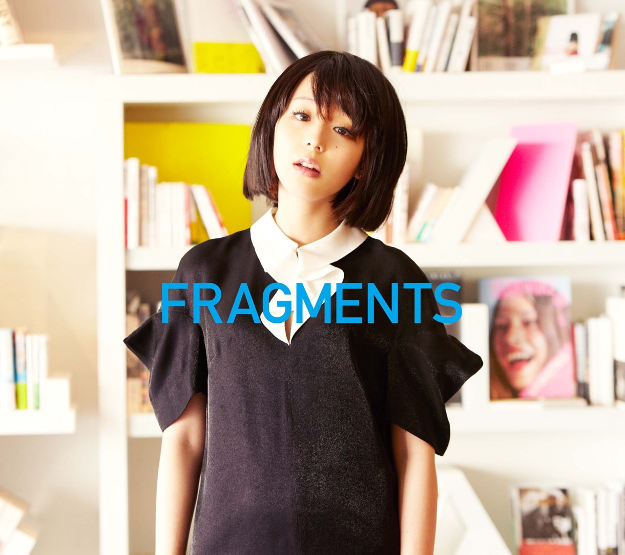 アルバム「FRAGMENTS」初回限定盤ジャケット