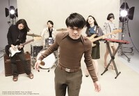 「VOGUE JAPAN 2012年6月号」よりサカナクション。