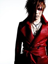 「ROCK AND READ」第41号に掲載されるthe GazettEの麗の写真。