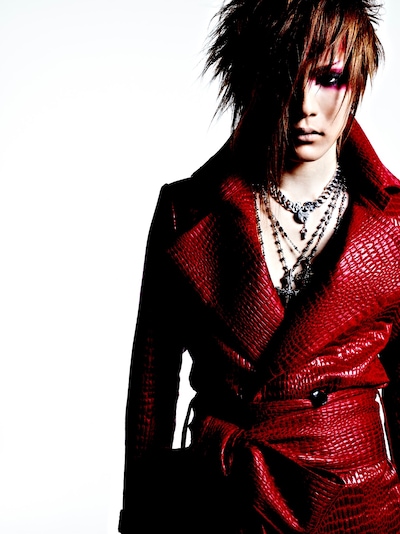 「ROCK AND READ」第41号に掲載されるthe GazettEの麗の写真。