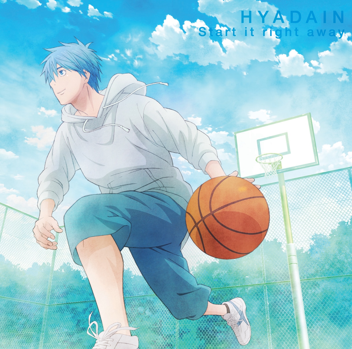 シングル「Start it right away」通常盤ジャケット（写真）は「黒子のバスケ」仕様。
