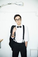 ヒャダインは8月8日にニューシングル「サンバ de トリコ!!!」をリリースする。