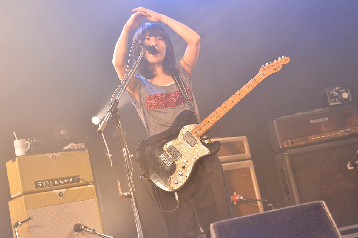 橋本絵莉子（撮影：古渓一道）