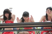 かき氷に悪戦苦闘するスマイレージ。