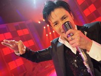 郷ひろみ「デンジャラー☆」収録現場の模様。