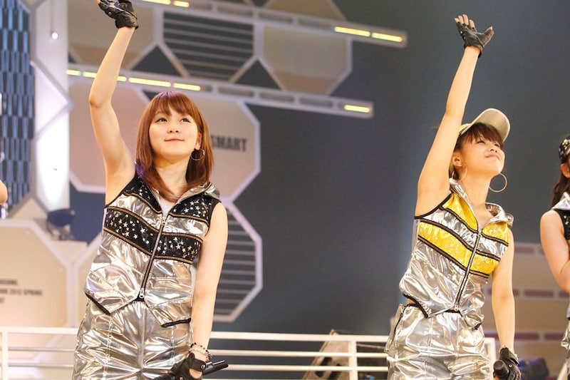 5月18日の日本武道館公演を持ってモーニング娘。を卒業する光井愛佳、新垣里沙（写真左から）。