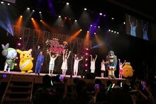 5月5日、埼玉・戸田市文化会館にて行われた「ももいろクローバーZ～ももクロ子供祭りダョ！全員集合～」。サプライズゲストに加藤茶が登場。