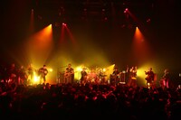 「Disc 4 The Seasons」レコ発ライブの様子。（撮影：橋本塁【SOUND SHOOTER】）