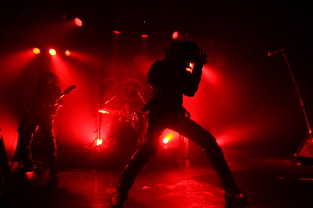 ギターウルフ（Photo by 三島タカユキ）