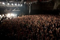 「蕎麦屋の親父に聞きました！『サンボマスターの新曲まだですか？』『さっき出た所です』ツアー2012」東京公演の様子。（撮影：山本倫子）