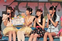 SUPER☆GiRLSとCheeky Parade。