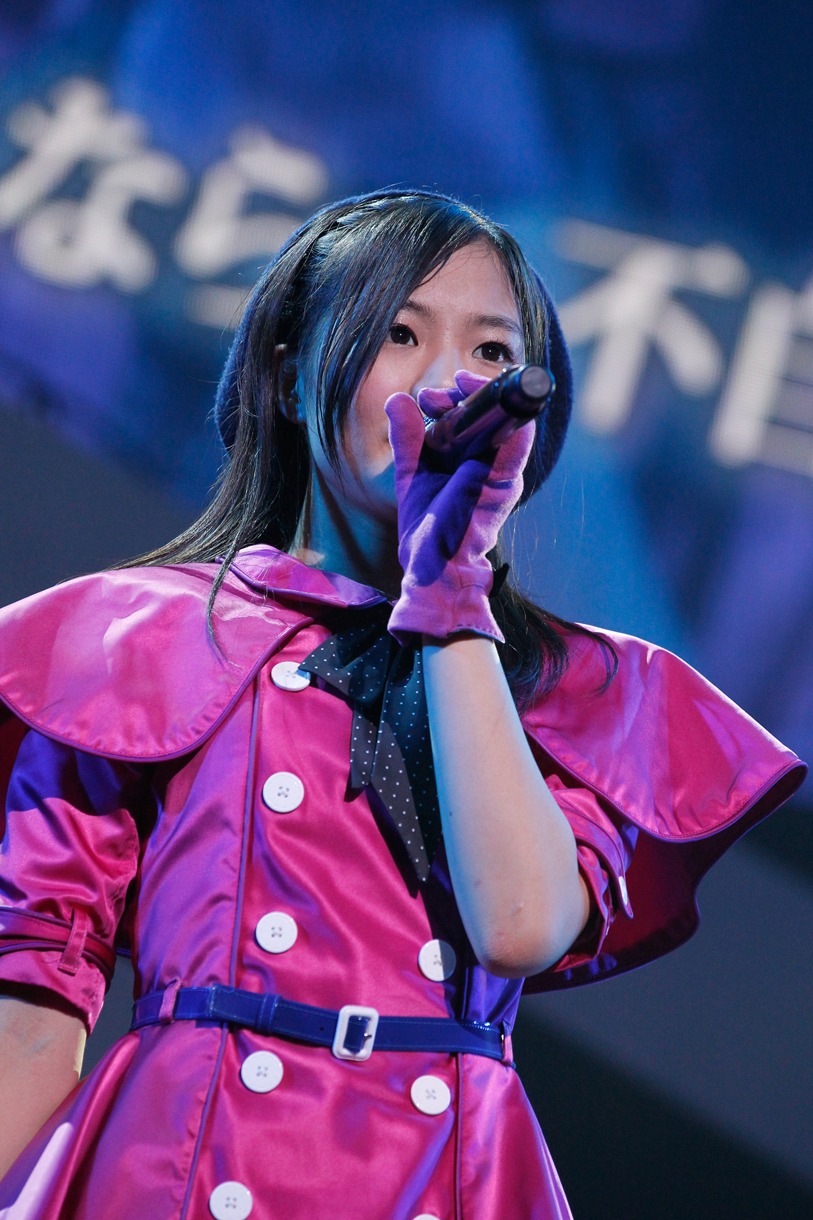 穴井千尋 (C)AKS