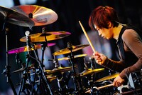 12日公演でのyukihiro（Dr）。