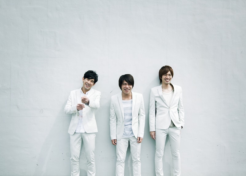 新たに公開されたSISTER JETのアーティスト写真。