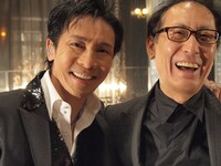 「デンジャラー☆」収録後の郷ひろみと郷ひろみ×武部聡志音楽監督。