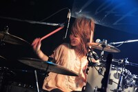 柴田あゆみ（2012年5月に行われた1stワンマンライブ「BACK IN LOFT」の様子）