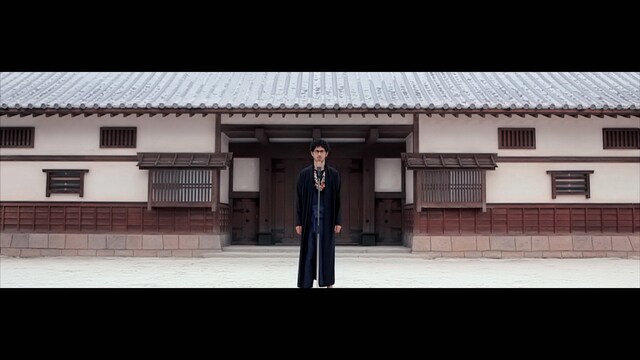 「告白」のPVのワンシーン。