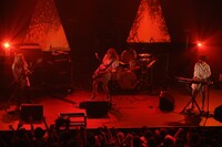 「お口ポカーン?! ワンマンツアー ～フラットな気分でもいいよ～」SHIBUYA‐AX公演の様子。（photo by 上飯坂一）