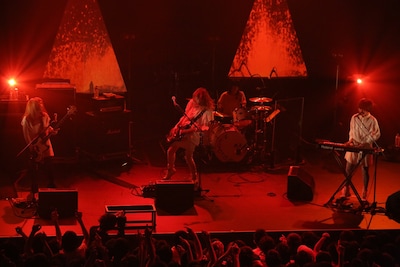 「お口ポカーン?! ワンマンツアー ～フラットな気分でもいいよ～」SHIBUYA‐AX公演の様子。（photo by 上飯坂一）