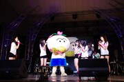 武道館ライブ発表前に登場したはなかっぱの着ぐるみ(写真中央)。