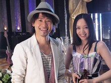 スタジオライブ収録後のナオト・インティライミ（写真左）と宮本笑里（右）。