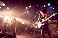 写真は5月21日のライブの模様。