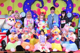 きゃりー「最高の発売日!」ラフォーレ原宿でコスプレ大会