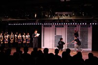 秋葉原AKB48劇場での初日速報結果発表の様子。 (C)AKS