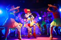 ライブパフォーマンスの様子。